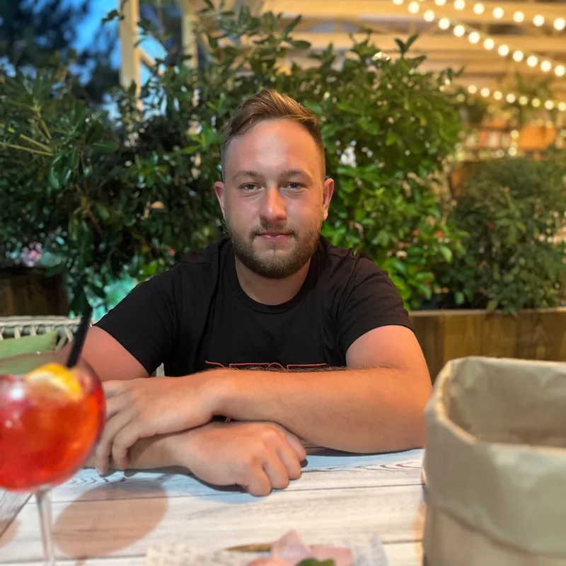 Лев, фотография